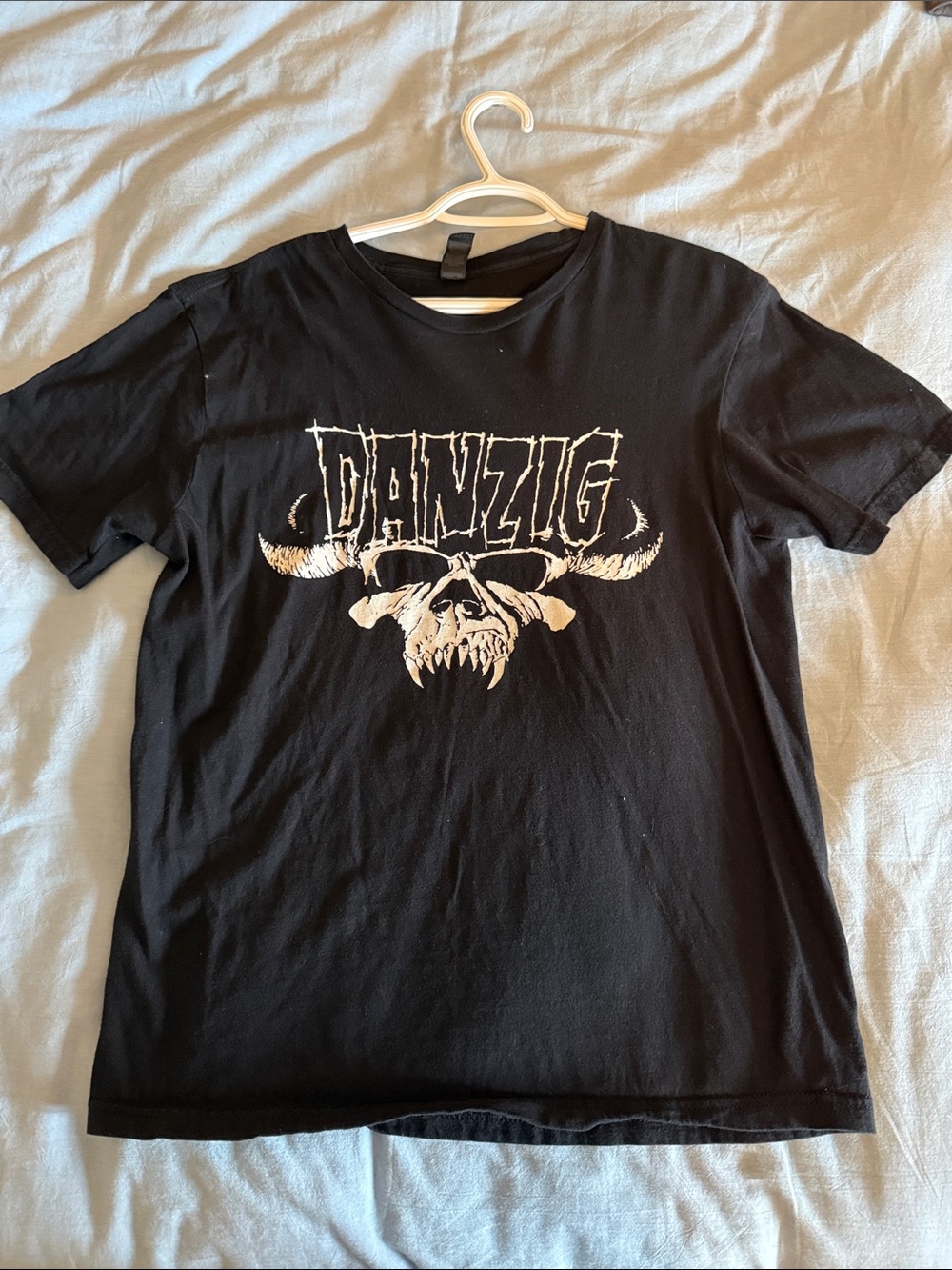 Gildan Black Crewneck T‑Shirt